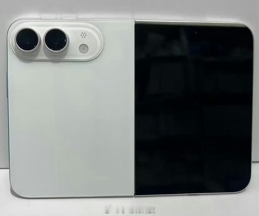 iPhoneUltra详细规格偷跑5.5英寸外屏，7.8 英寸内屏折叠厚度9.2
