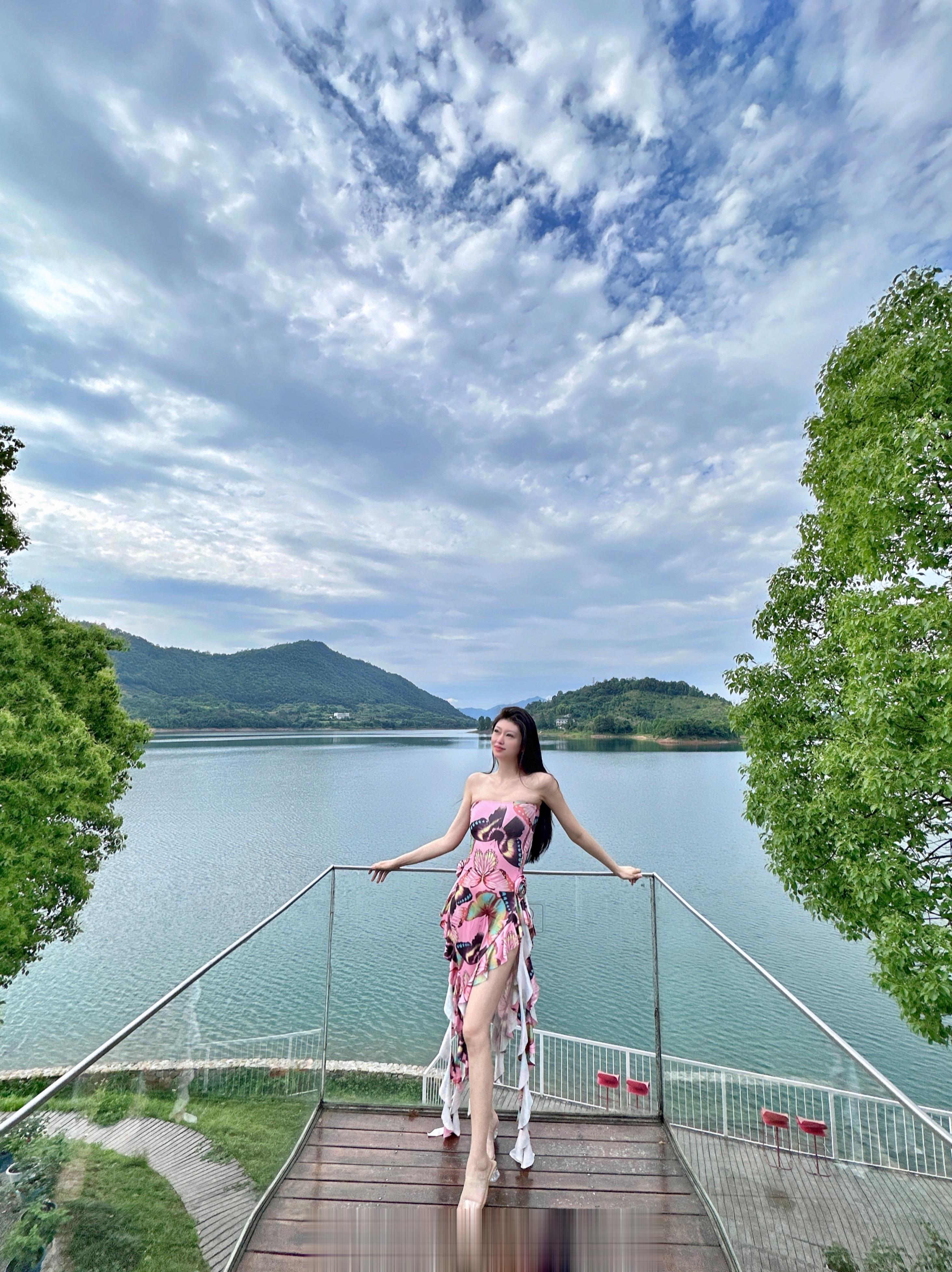 捕捉夏日美好· 𝓢𝓾𝓶𝓶𝓮𝓻🍃 ​​​  ​​​