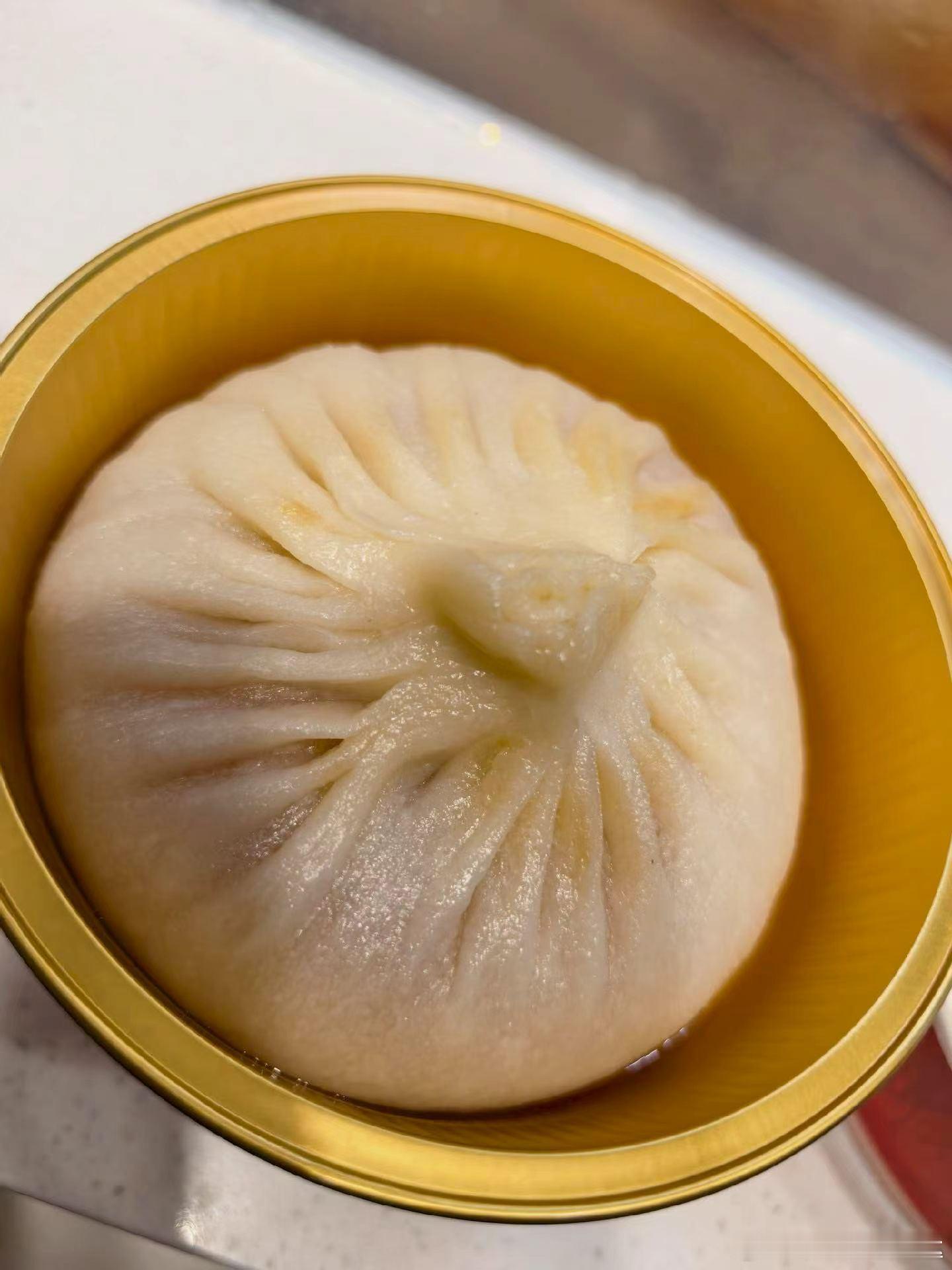 每日一餐分享  刚出锅热乎乎的大肉包 