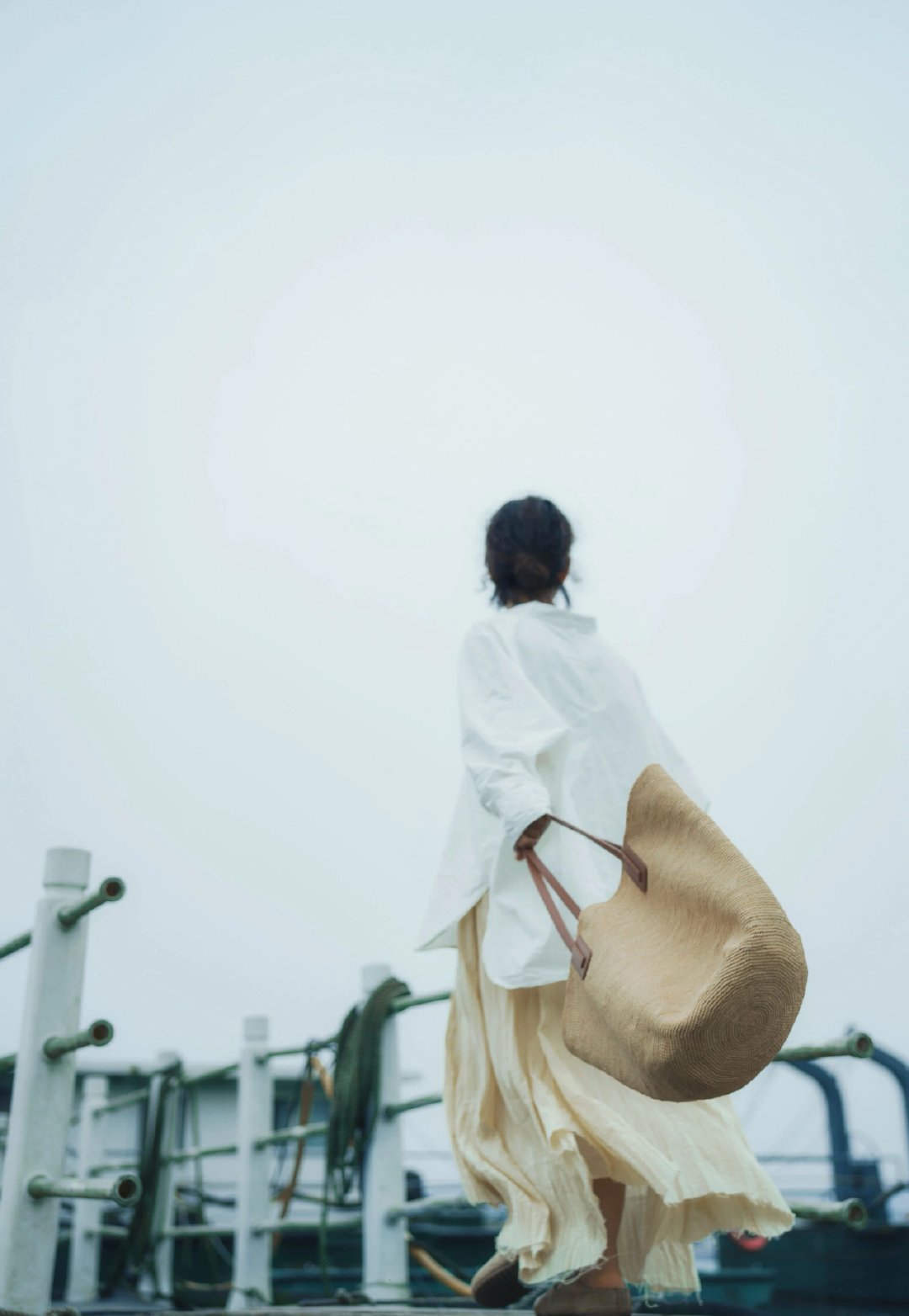 大实话，看清人性1、离婚、分手，无非就是换个人谈感情，把衣服脱给另一个人看，做着