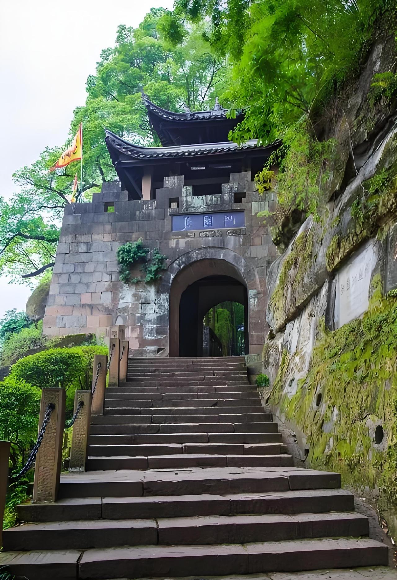 合川到重庆，真缺一条“接得起地气、飙得拢主城”的快速高架？

每次在渝武高速上堵