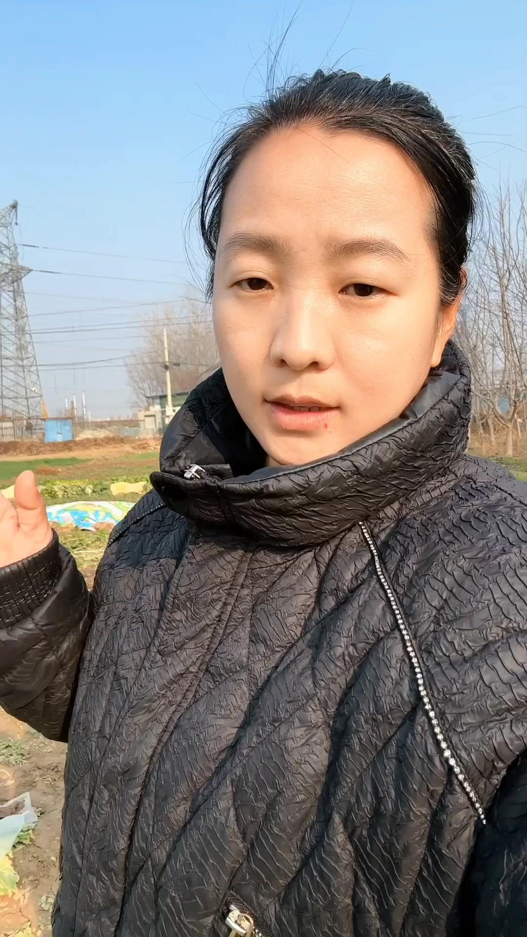 1️⃣冬至在月头：无雪不用愁，看来冬天不会太冷啦
2️⃣冬至在月中：单衣能过冬，