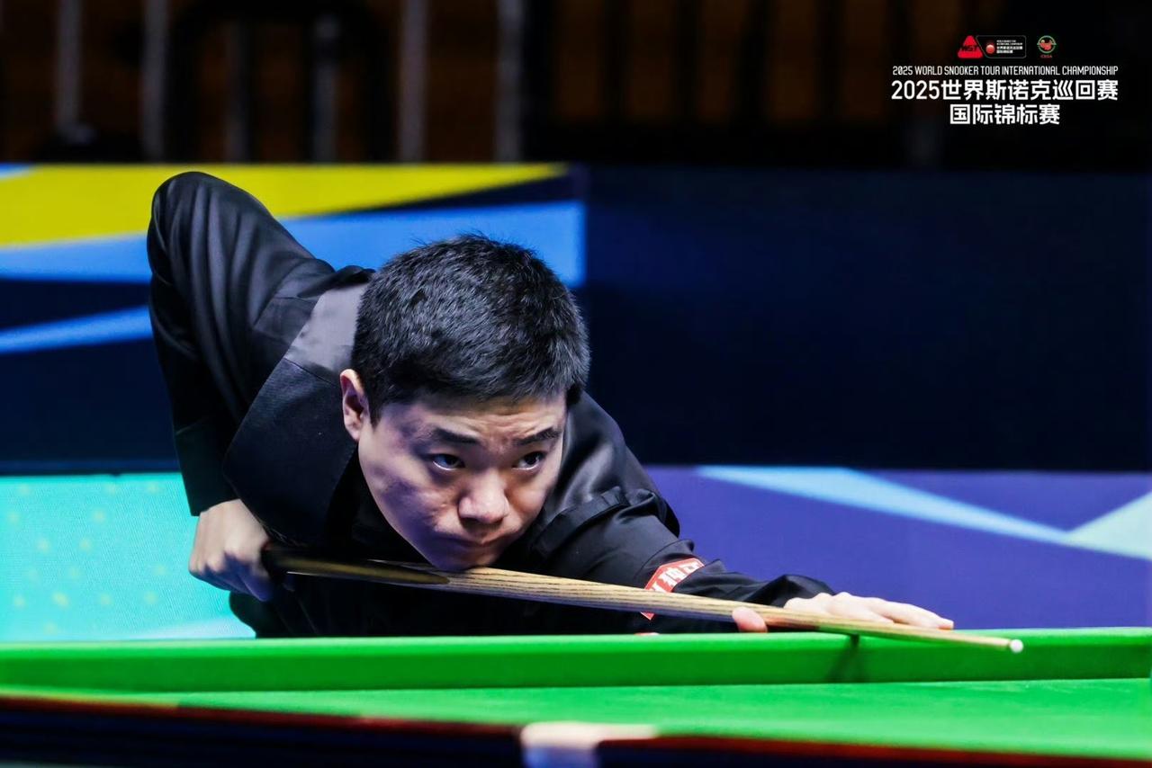 呵呵！解说员说：状态不佳的丁俊晖碰到了状态神勇的墨菲，那输球那是自然的了。

很