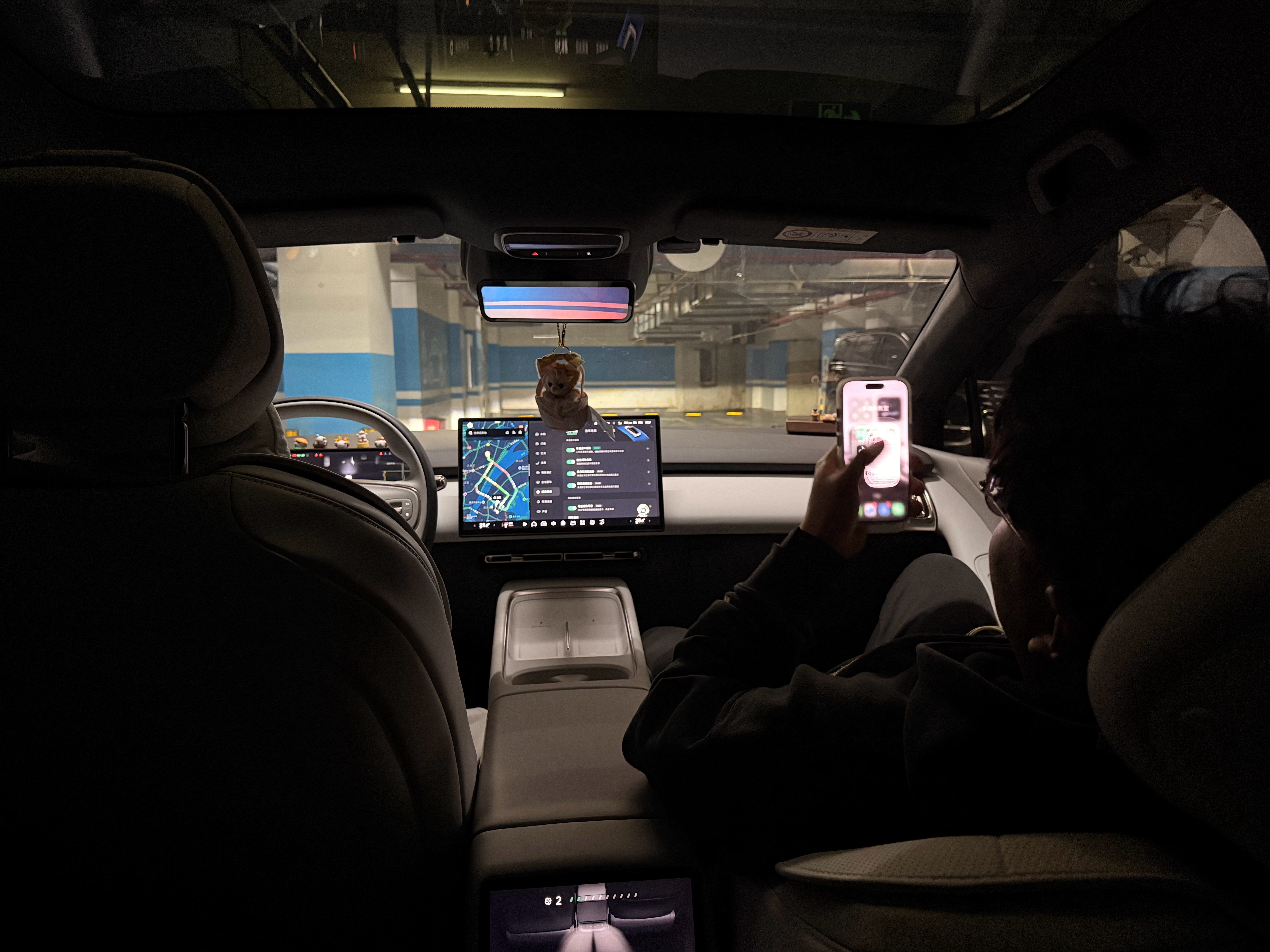 上完一天班都不想开车啥时候能让车自动驾驶开回去就好了[允悲] ​​​