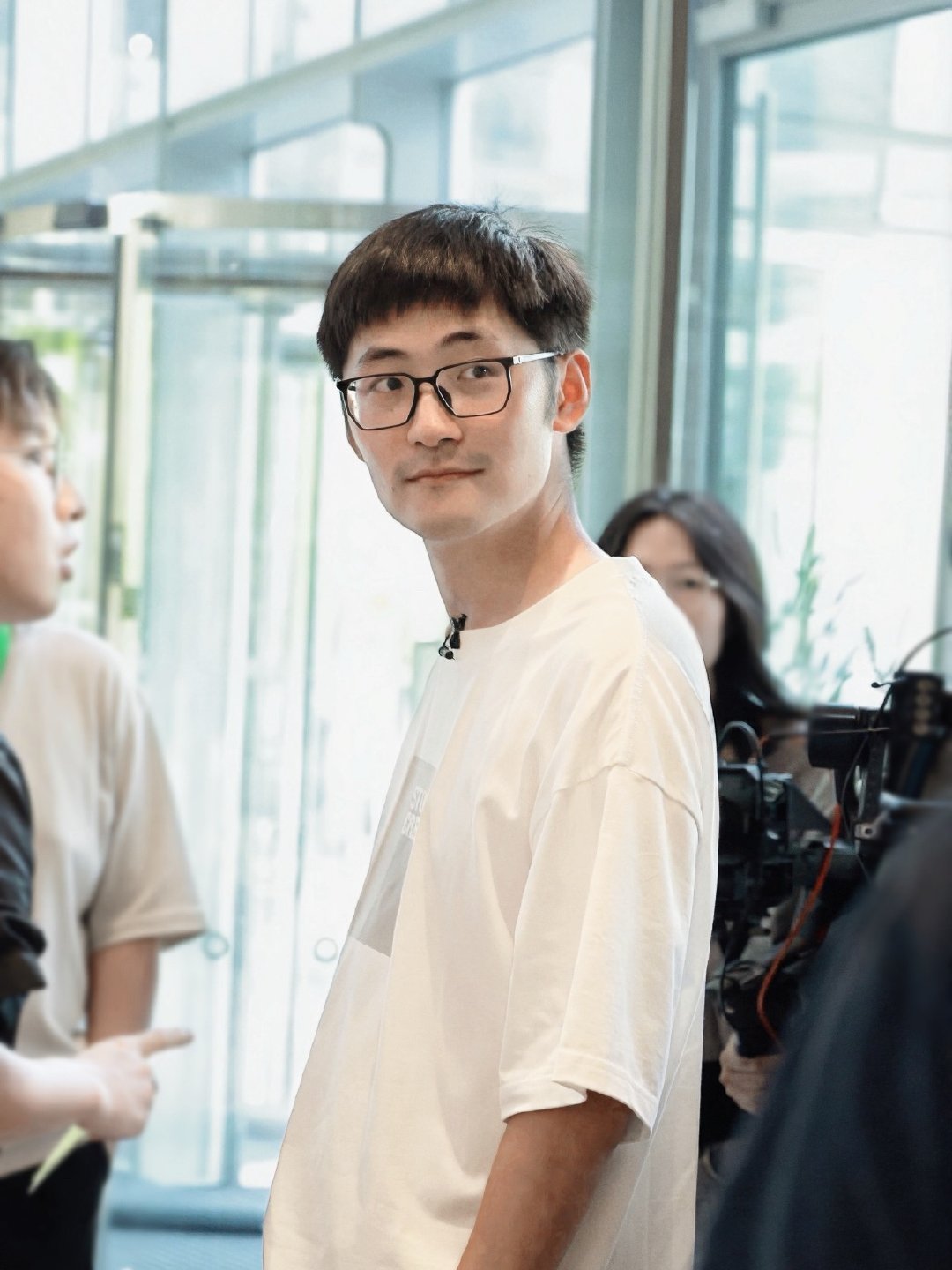 影视飓风Tim就是一个team很多人都说影视飓风Tim的成功是因为他爹是圆通总裁