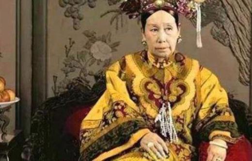 清朝灭亡后，李莲英姐姐才敢说出实情：慈禧其实不是病死的！

2008 年，一则考