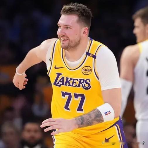 湖人 『就在今天！NBA 传来多则湖人队最新消息』

1、湖人在上场比赛主场 1