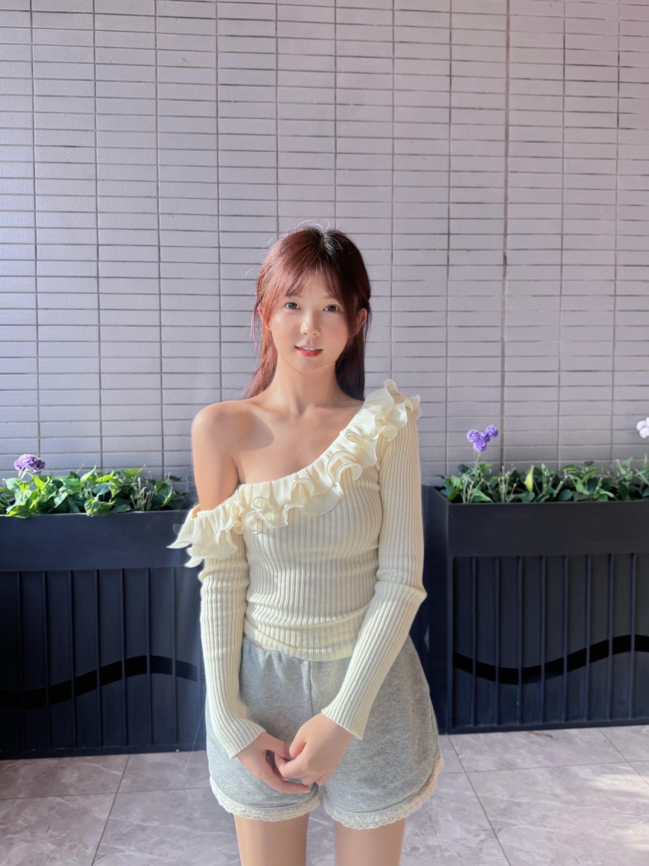 这史诗般灿烂的22岁啊 混蛋郭瑞莹 生日快乐  你凭什么拥有好多好多无...