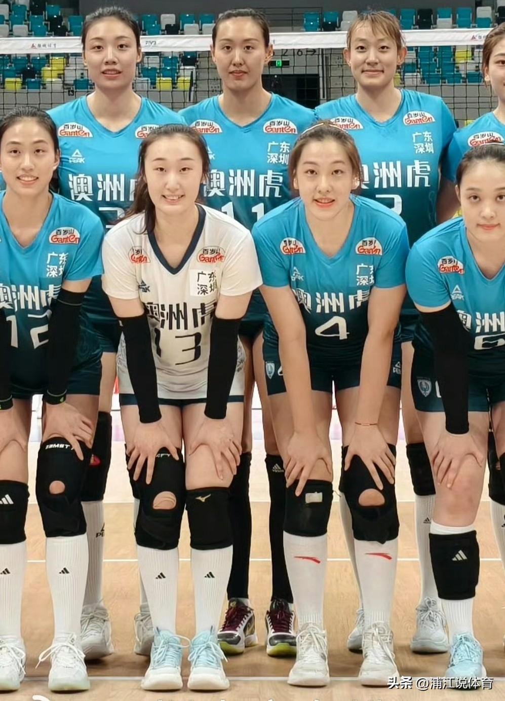 山东女排给杨涵玉报名的资料身高是1米98，但是她和1米92的王文涵、1米93的陈