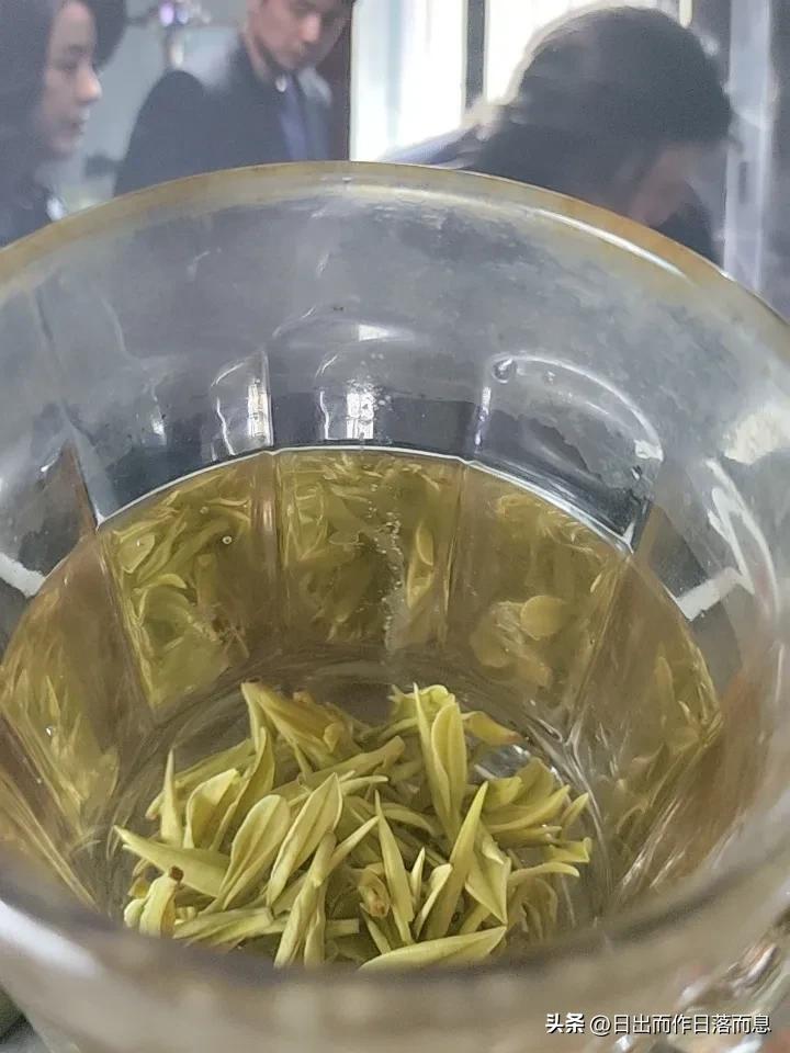 哎
人生的意义是撒
最不中用的也就是最有用的
无用有用论喝茶图片 品茶照 喝茶照