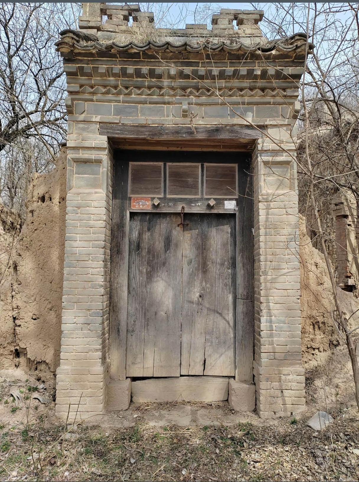 〖长武和韩城，两座距离300多公里的县城，竟然盖着一样的老门楼〗

长武和韩城，