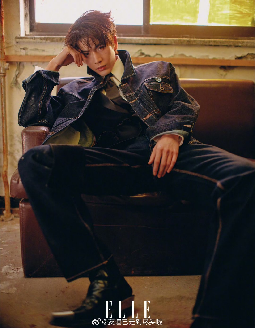 张凌赫ELLE销售战报🈶15分钟销量破23w+本，销售额破1000万，妥妥的流