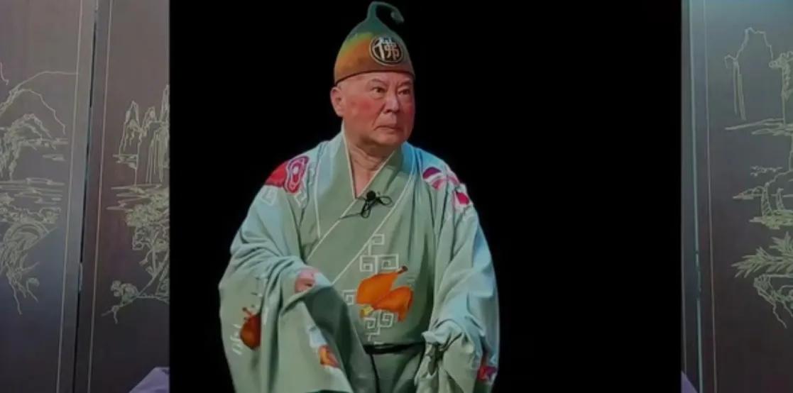 郭德纲纂改红歌谋利，属违规违利还是违法？

根据目前公开信息，此次事件的核心性质