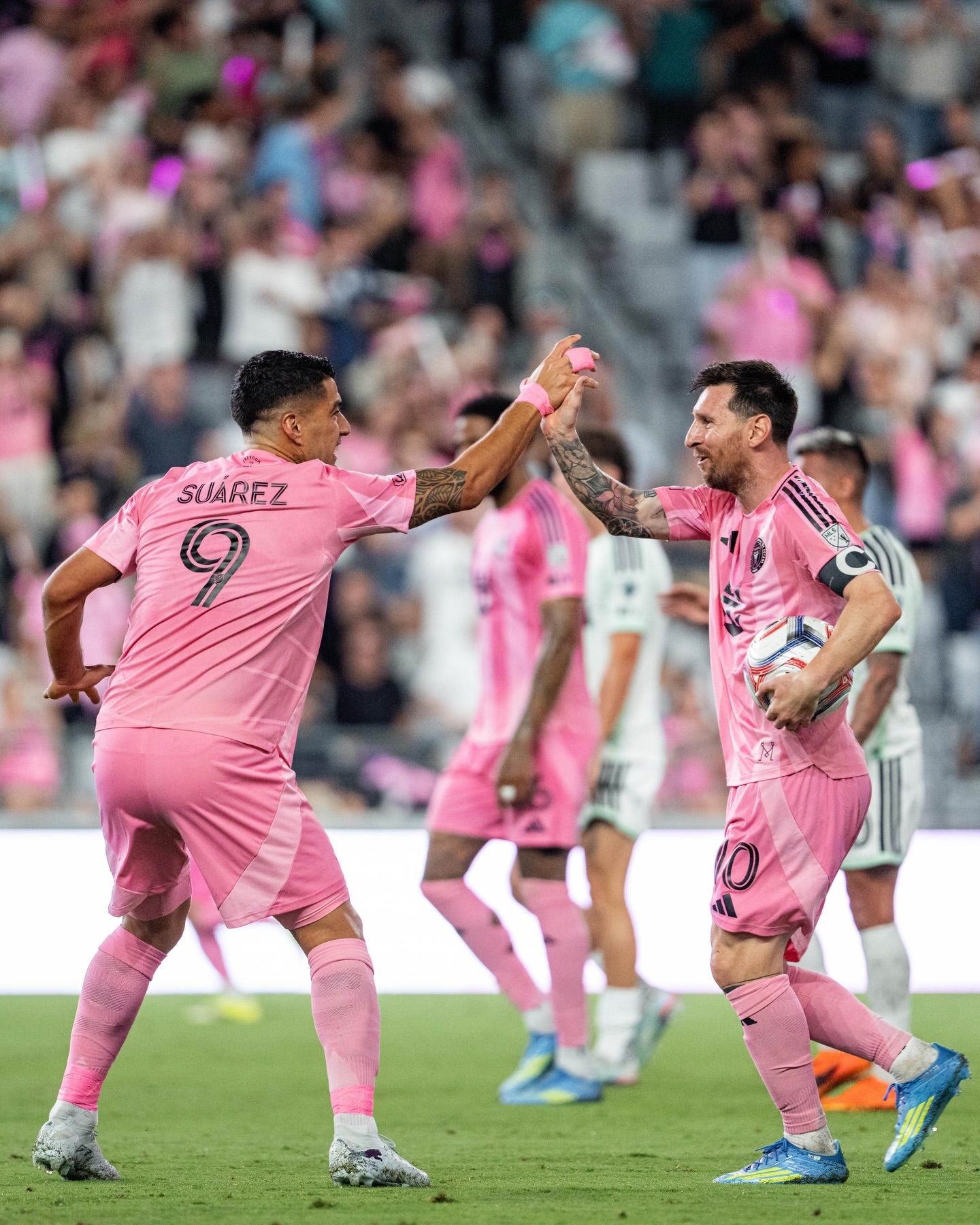 迈阿密官方出图｜今夜的美好，难以用言语形容 📸😍迈阿密国际