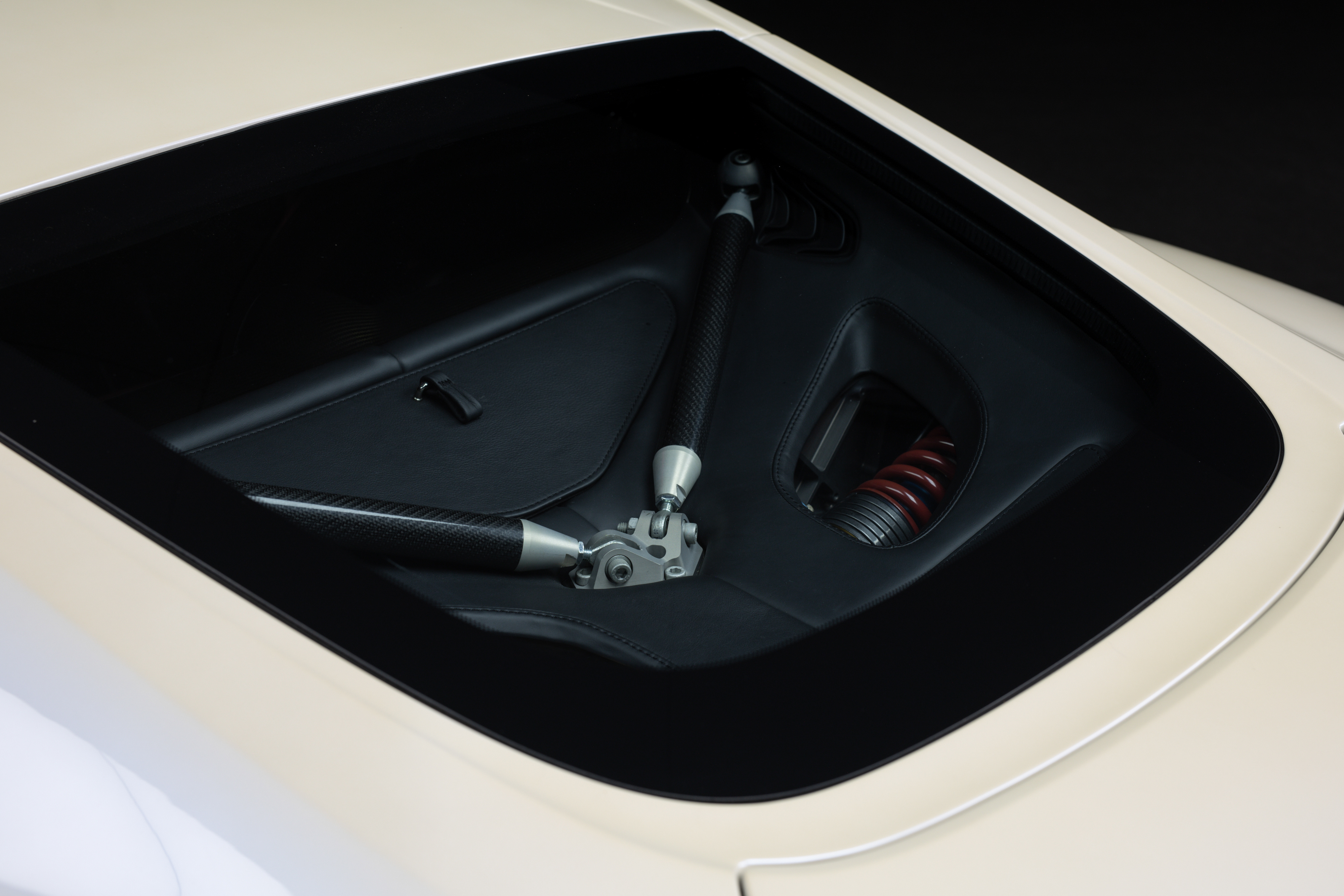 Aston Martin One-77见过真容的举个手大v聊车