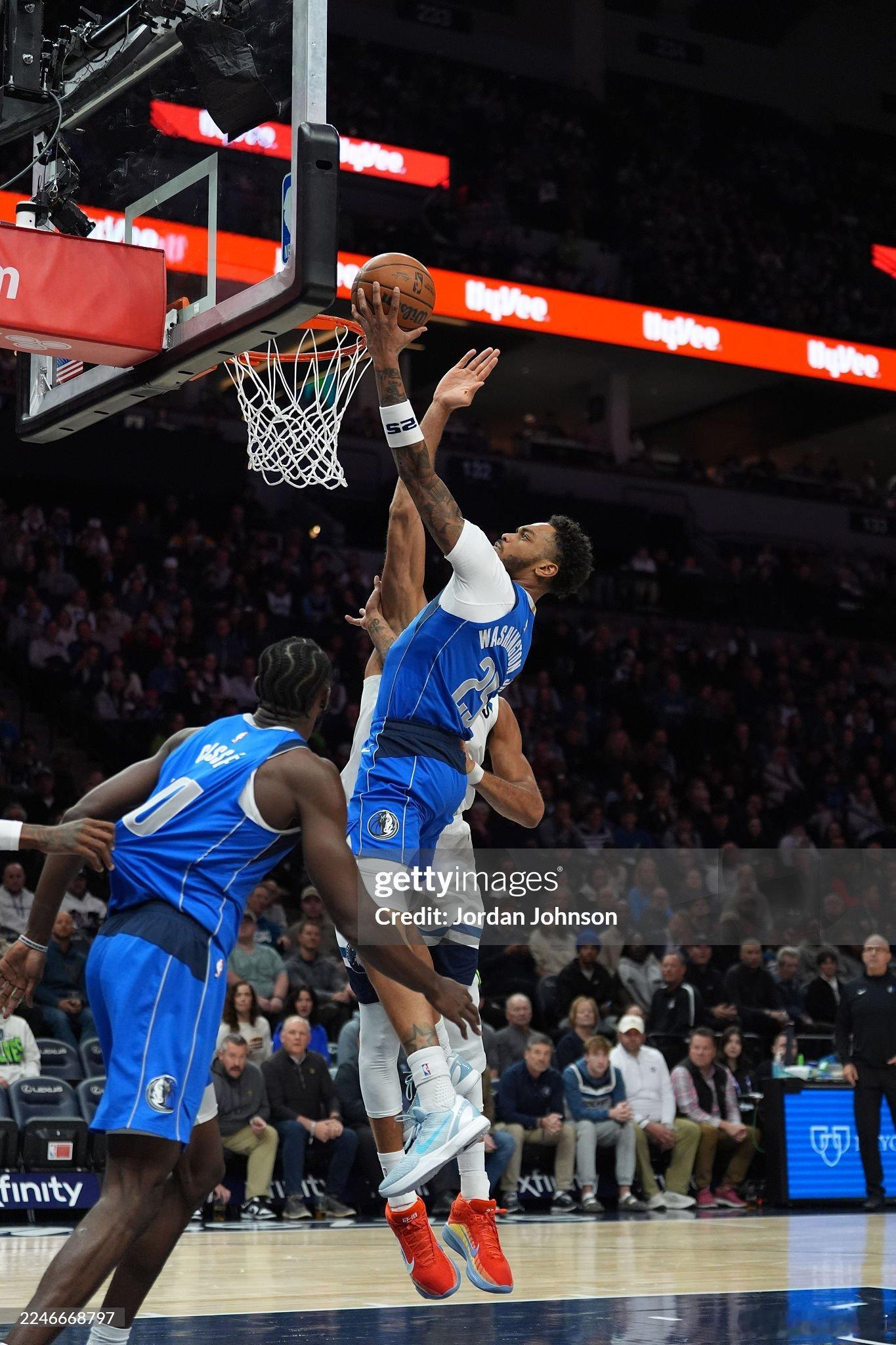 上半场结束，我牛44比61落后森林狼。大家来说说观赛体验。