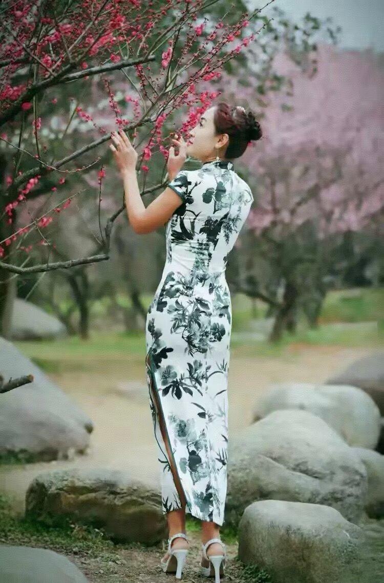 一个人最大的聪明是什么?
成年人的世界里
感觉不对就是答案
相处不舒服就是底线