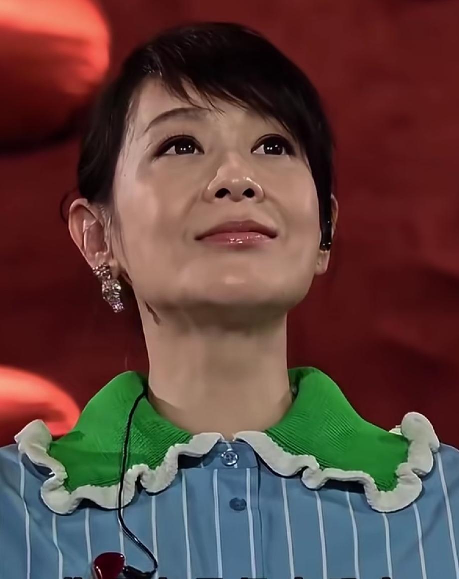 57岁的奶茶刘若英突然就老了，她41岁结婚，45岁生子，那时候的她看着还是很年轻