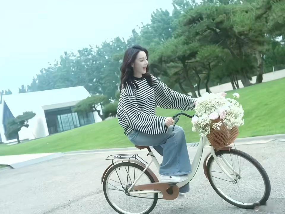 貌似是甄稀活动的美术馆吧问就是去过