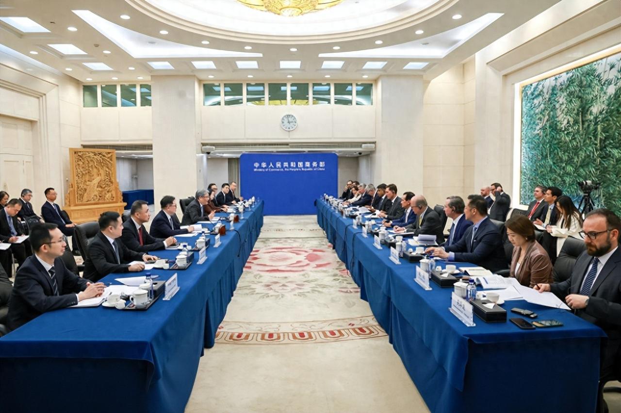 美国夸大中国威胁，五国外巨头扎堆访华，只因中国手握一张王牌

三月的北京特别热闹