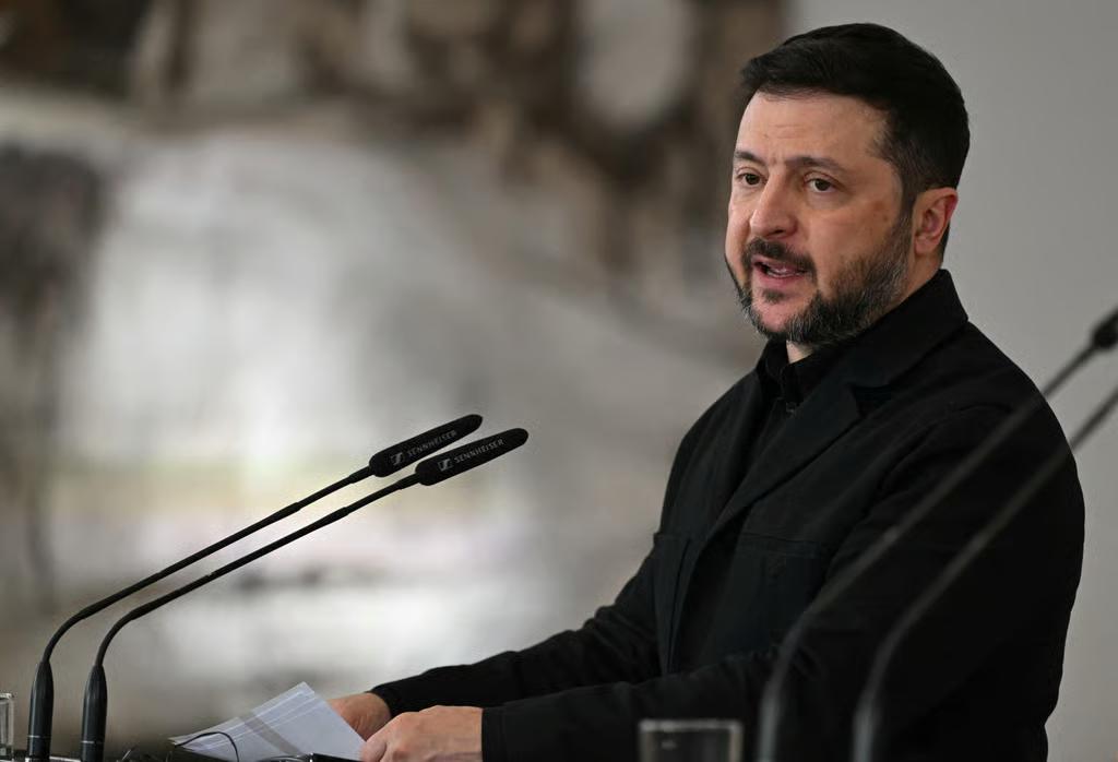 【泽连斯基在战时为乌克兰武器出口敞开大门】4月28日，乌克兰总统泽连斯基宣布，乌