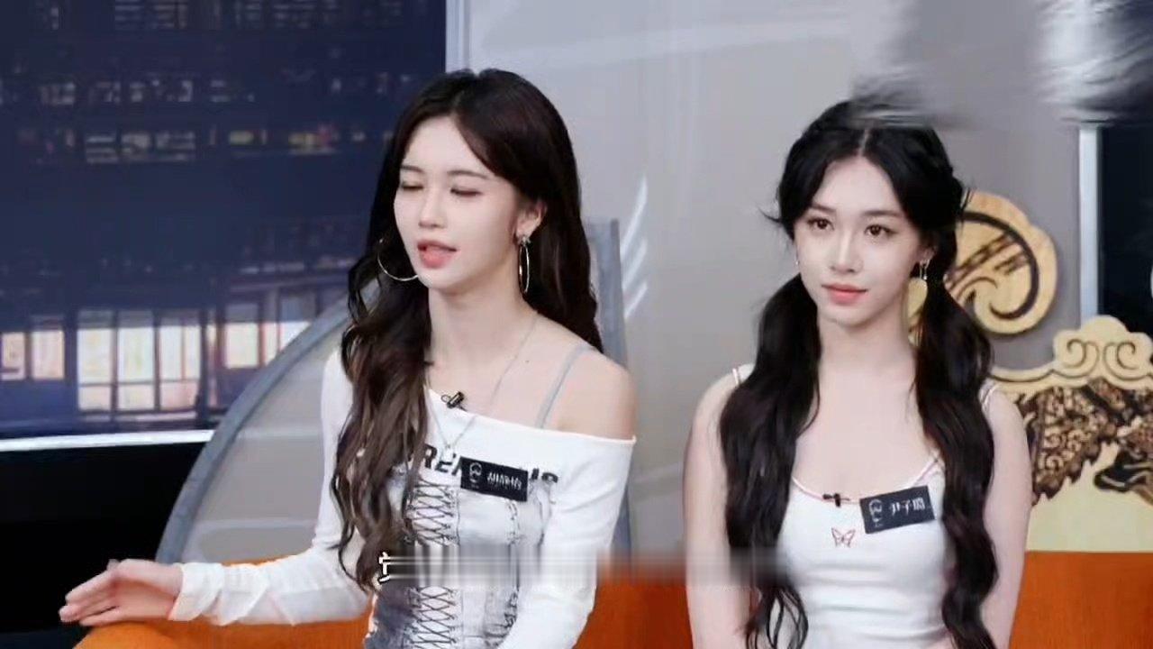 RED花式安利新专辑RED女团抽象版新歌演绎静怡率先分享最先听见的demo是《影