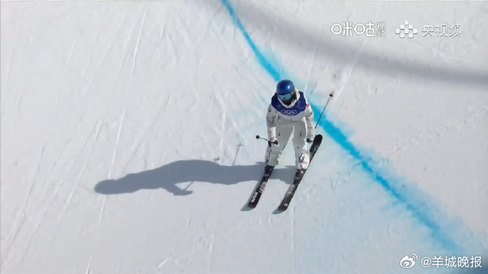 #谷爱凌第二滑94.00分##谷爱凌第二滑上难度#  谷爱凌第二滑发力！难度升级