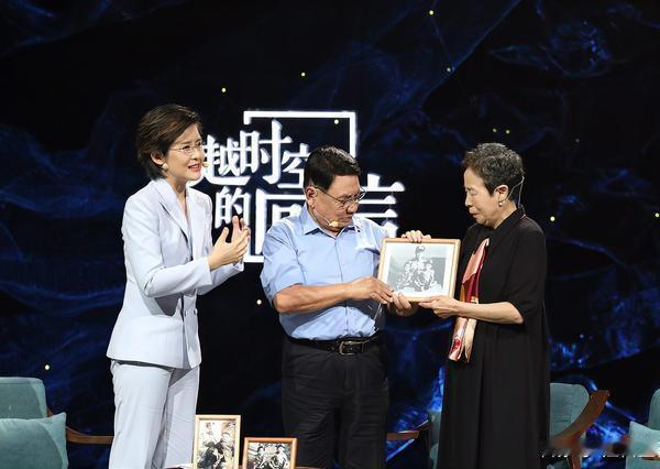 19万志愿军魂归异国，为何毛主席执意抢回701邓仕均忠骨
 
抗美援朝战场上，近