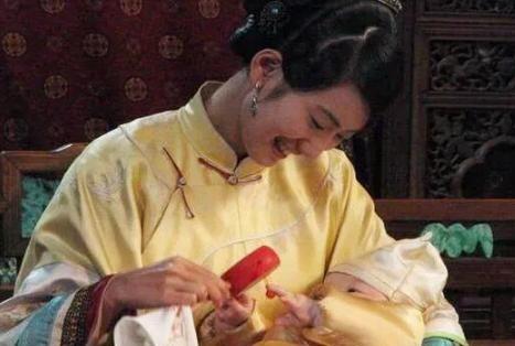 1662年，郑成功的大儿子，20岁的郑经与35岁乳 母生下一子。38岁的郑成功被