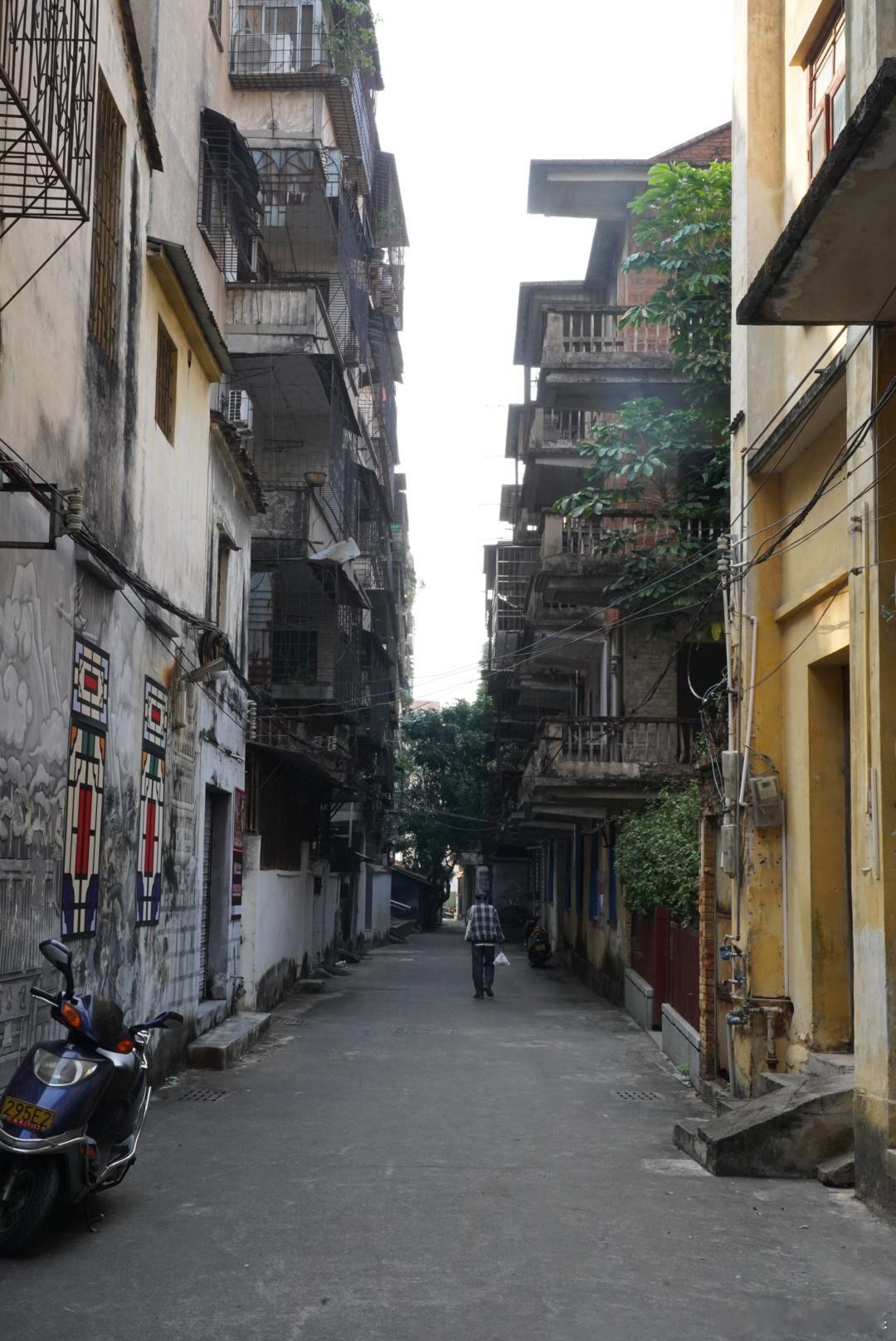 岽游记  在广东玩最有趣的还是穿梭在各种骑楼小巷 
