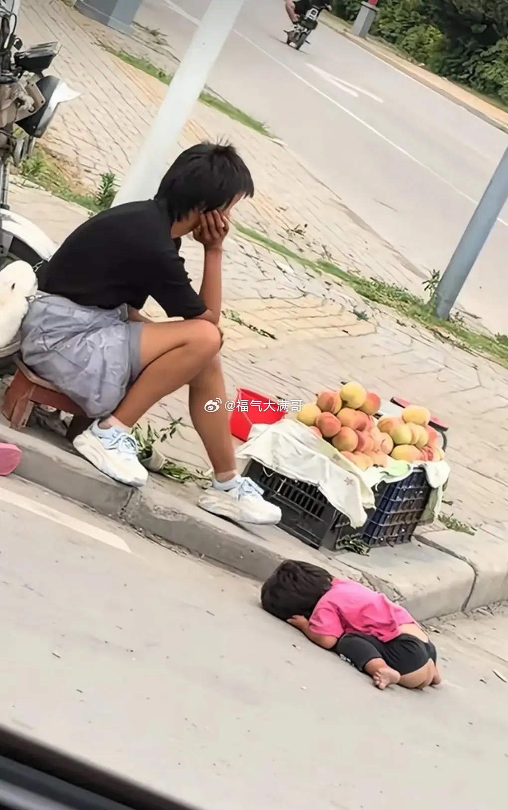 成年人的世界里，哪有容易二字。 