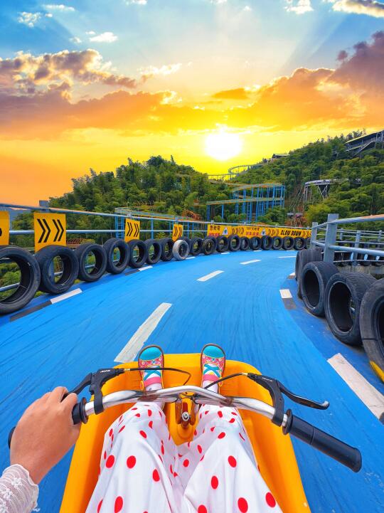 KKK！！比迪士尼还好玩的户外乐园出现了😭