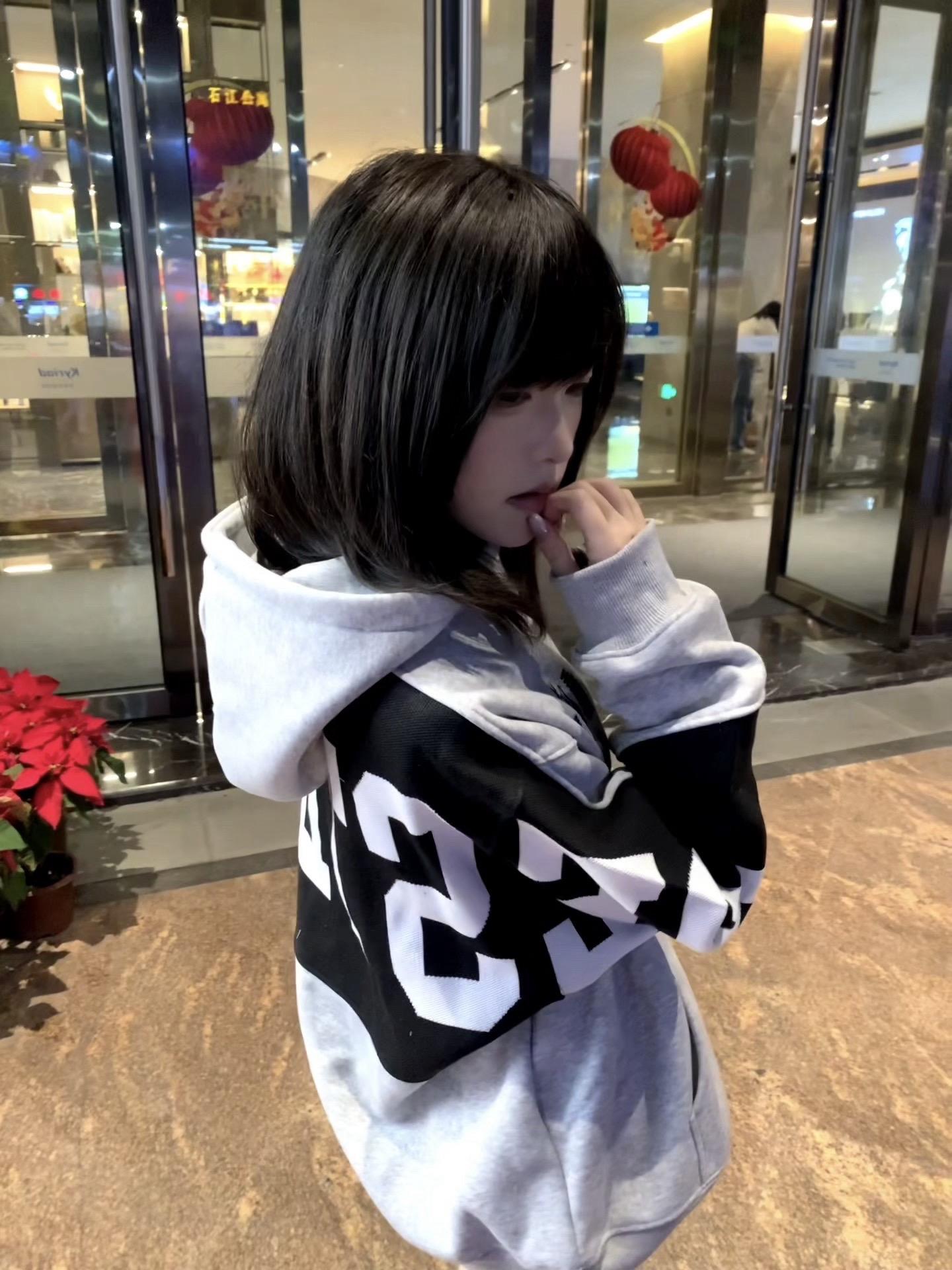 意识到自己不重要 我会悄悄后退一万步。