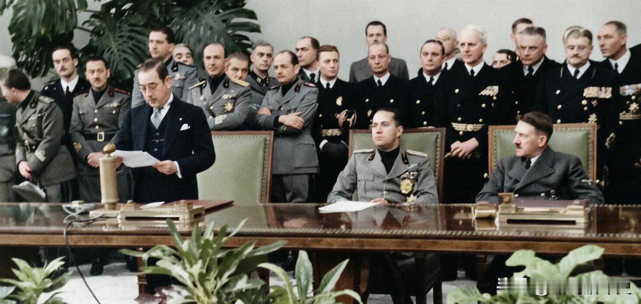 1940年9月27日，柏林总理府的大厅里，一场将世界拖向更深战火的仪式正在上演。