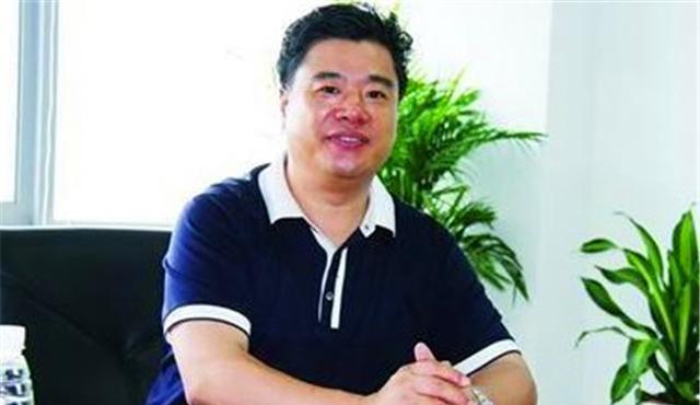 2007年，浙江“皮革大王”王敏被父母绑进精神病院，兄弟转移其12亿资产，两天后