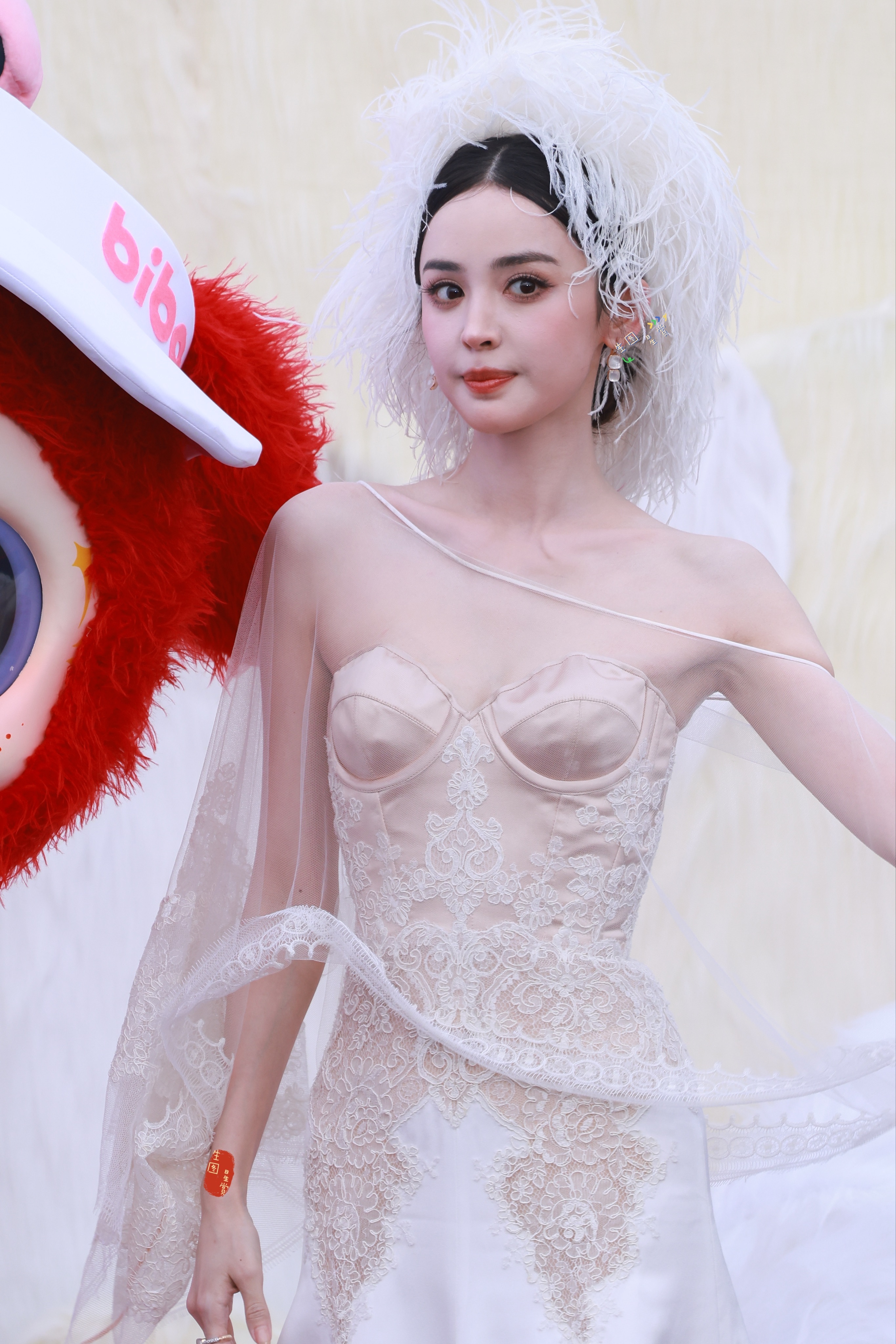 仙女娜扎今日降临武汉超级玩家芭莎之夜 红毯生图直出 ​​​
