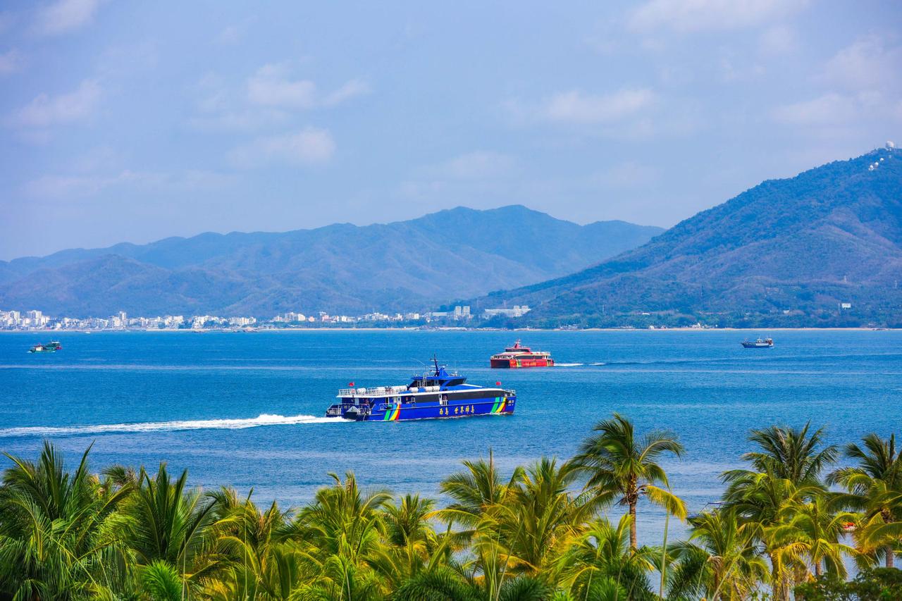 这一次，我在西岛，遇见了最干净的海与最温柔的风。来之前还担心景色不如预期，来了之