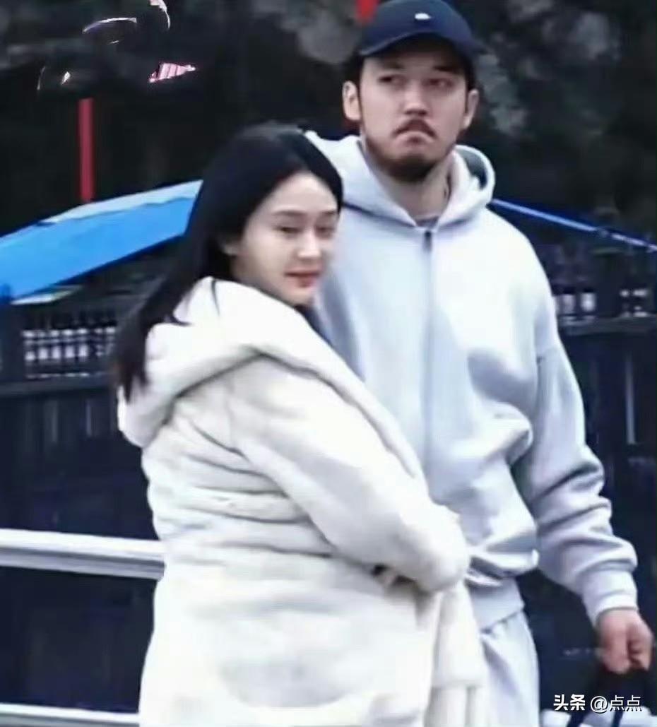 曝陈冰陈牧驰孩子出生！低调幸福太动人
 
全网曝陈冰陈牧驰孩子顺利出生，这才是真