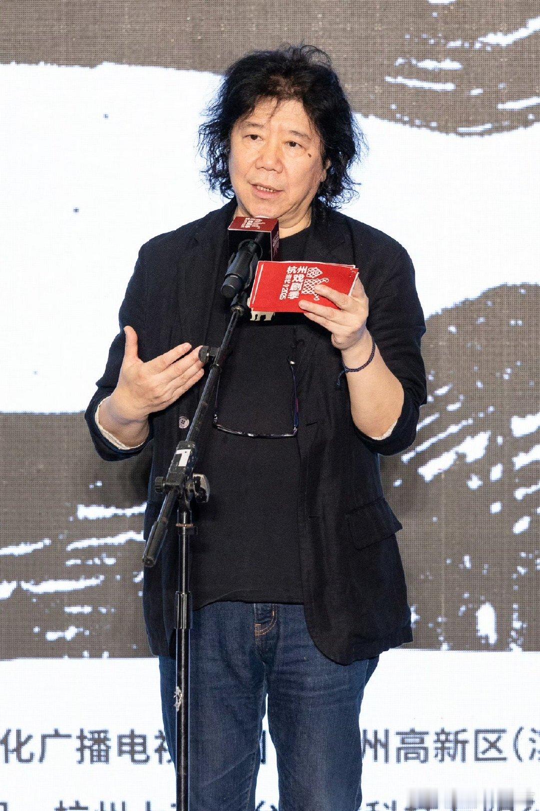 仁科自曝卖小说曾遇到不靠谱导演孟京辉想改编仁科的侦探小说视频播客开麦计划 缘分真