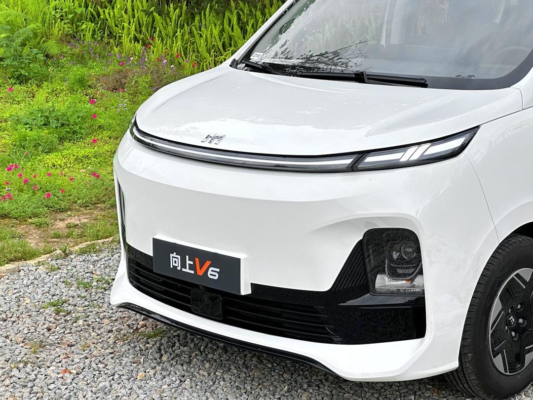 【简试鑫源向上V6：给你一个体面创富的选择】当十万级纯电MPV还在商用与乘用之间