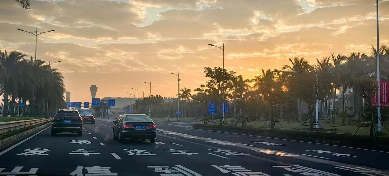 我对前路无所畏惧，只因心有灿烂光芒。没有什么能阻止我出发。心若向阳，无畏无惧，明