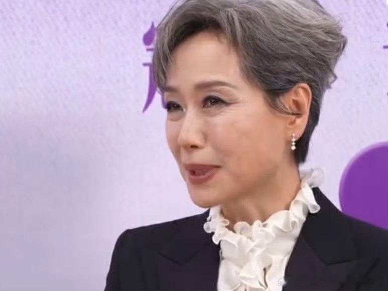 叶童说乘风成团夜很难忘 声鸣远扬 叶童现身应援还忆浪姐，双重惊喜直接嗨翻声鸣远扬