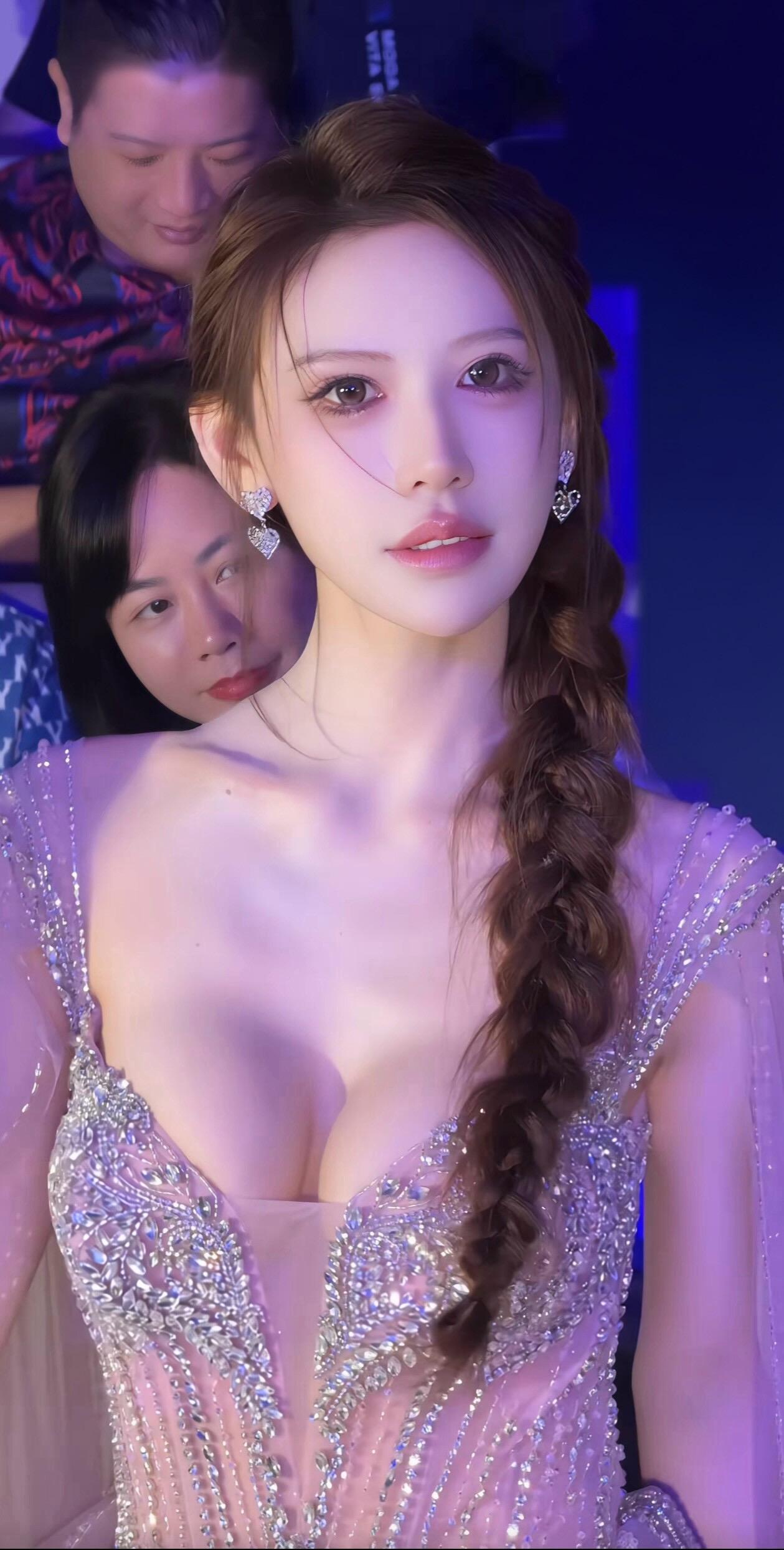 分享女神美图
