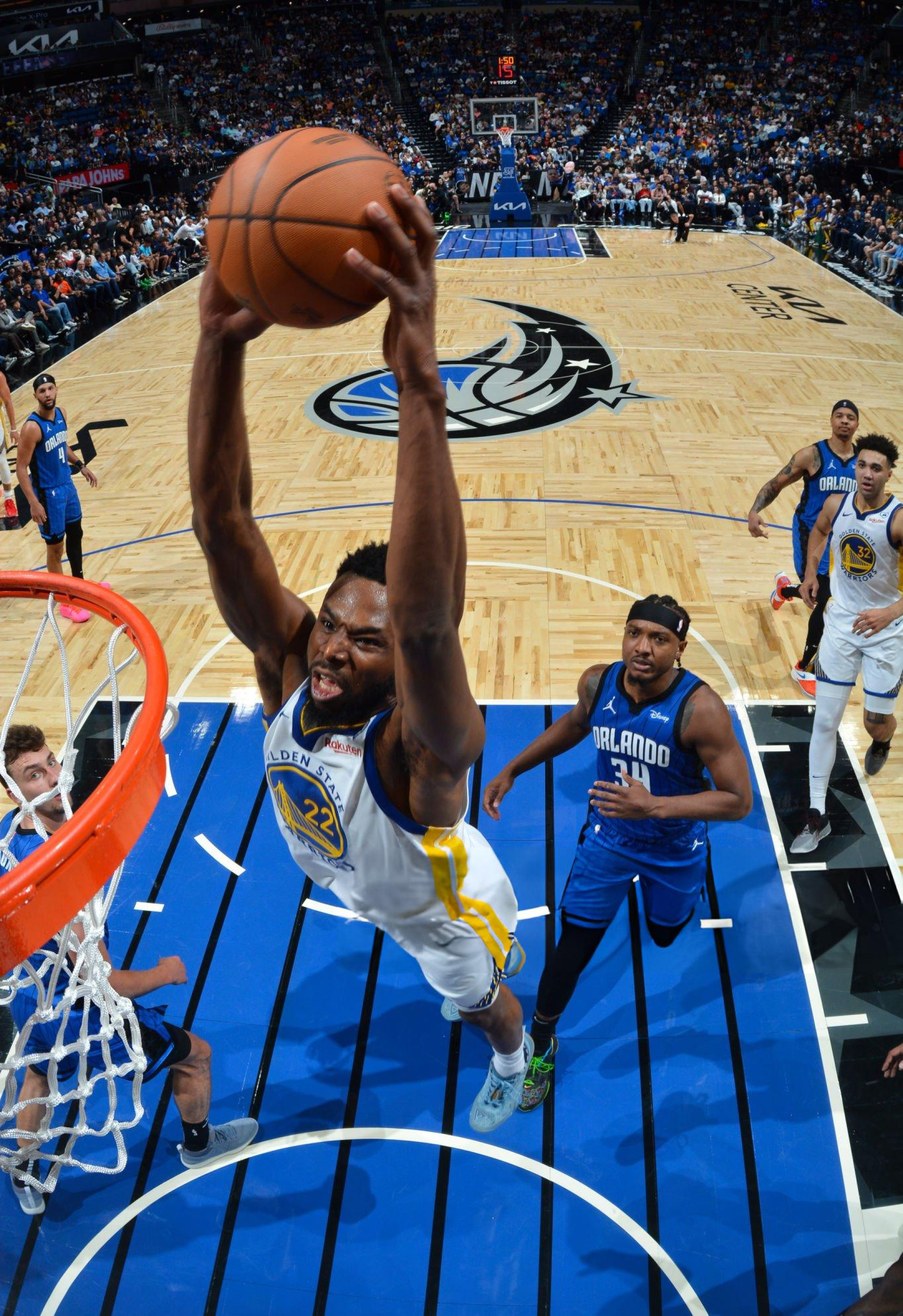 芜湖！！今天好多帅图！！#维金斯23分##勇士vs魔术# ​​​