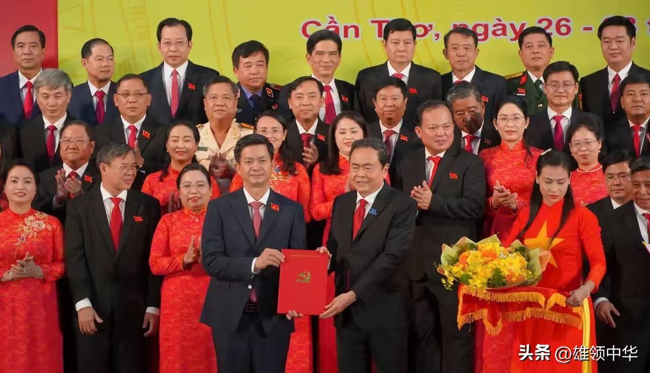 相较于其他国家的议长，越南国会主席陈青敏在国际国内露多的机会最多。