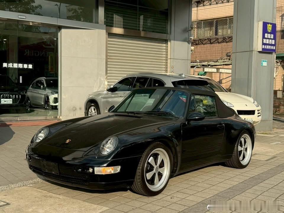 台湾老车🇩🇪Porsche 993 Convertible ​​​