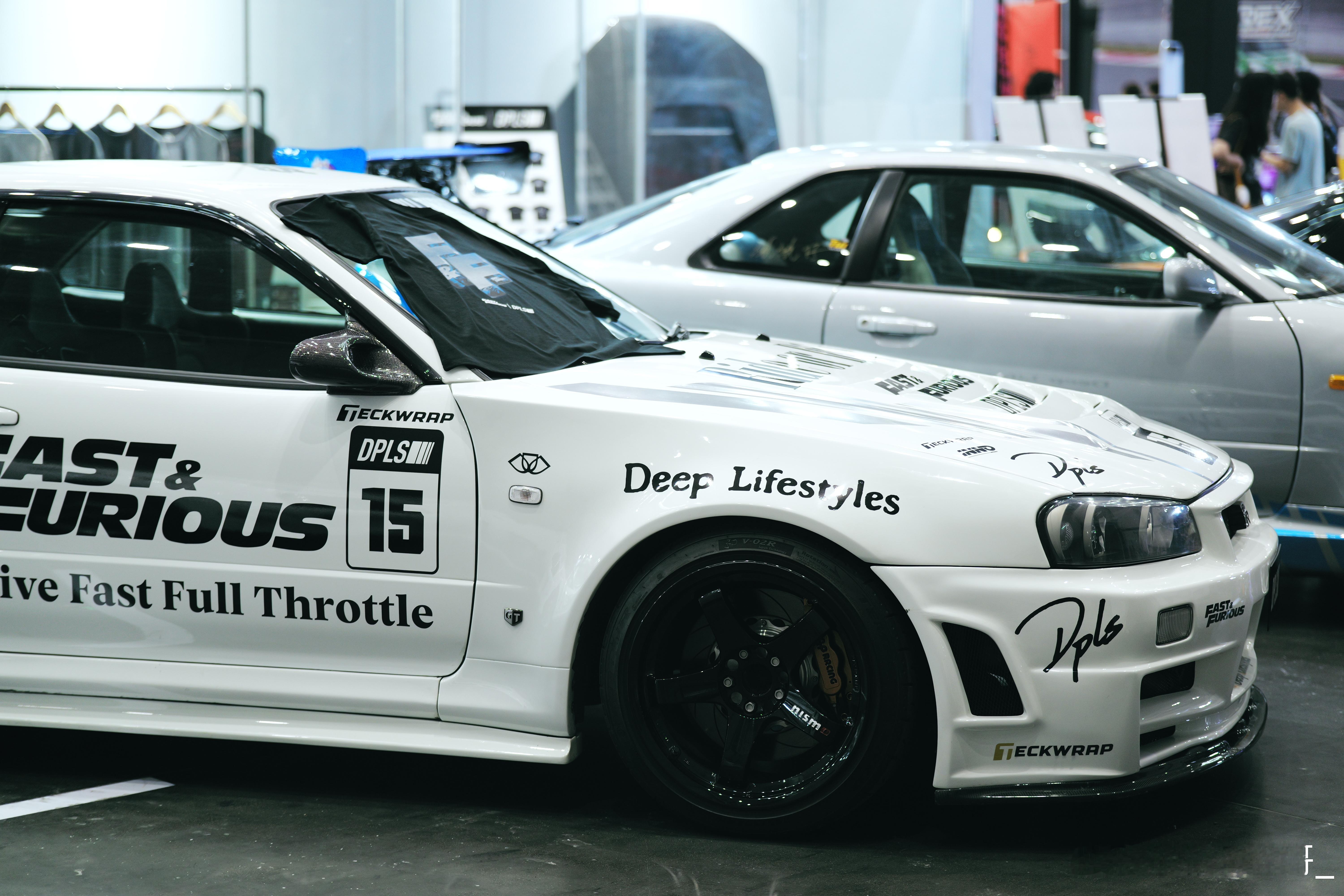 其实车展也就过去看看而已，你说有没有想买的，倒是真没有，如今这环境也不好，手上的