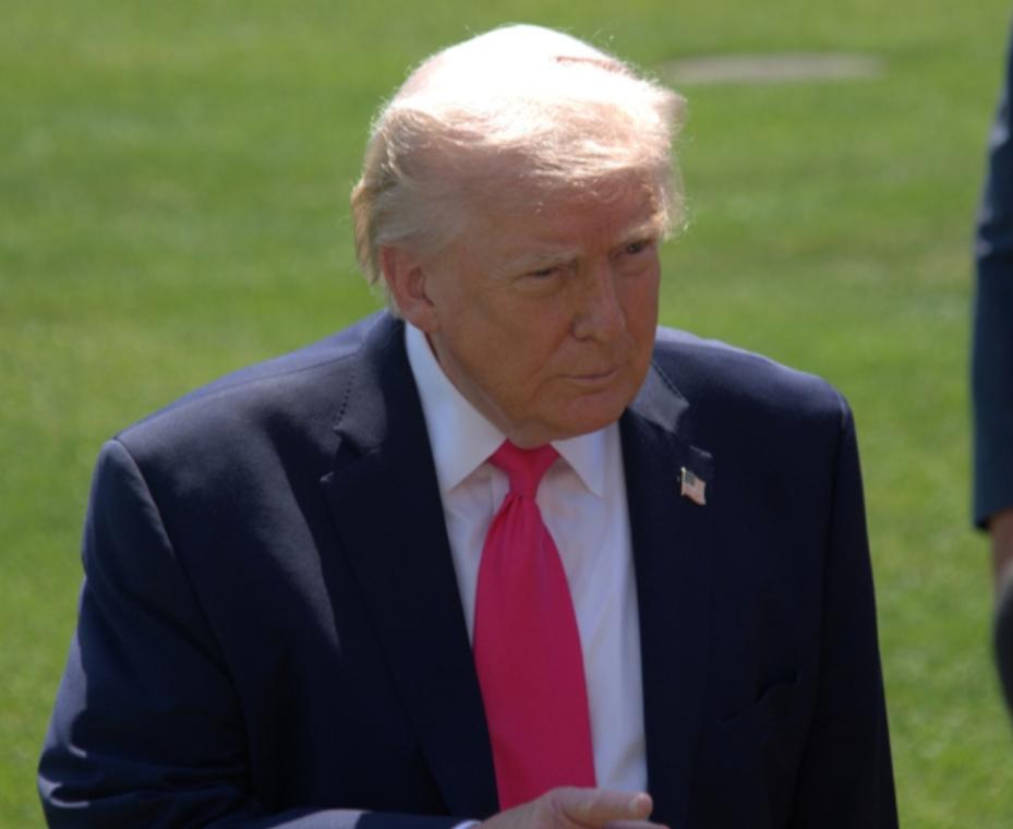 你能想到吗，特朗普感谢伊朗了。

剧情发展的太快了，半个月前还是针锋相对，你死我