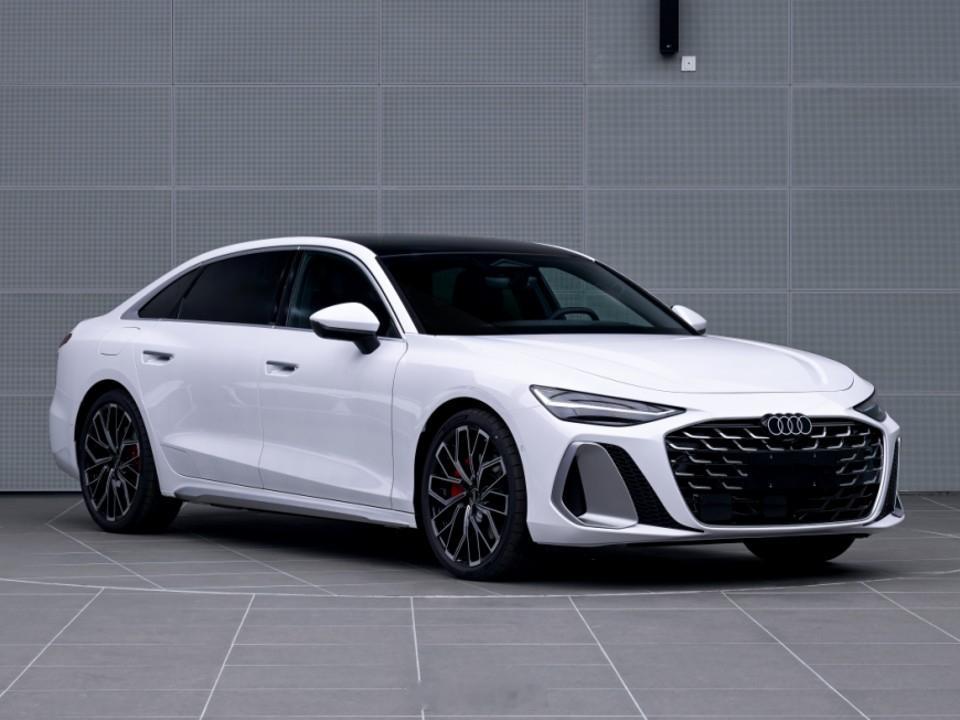 全新一代A6L依然有3.0T版本~这代白色比黑色看起来更顺眼？奥迪奥迪A6L