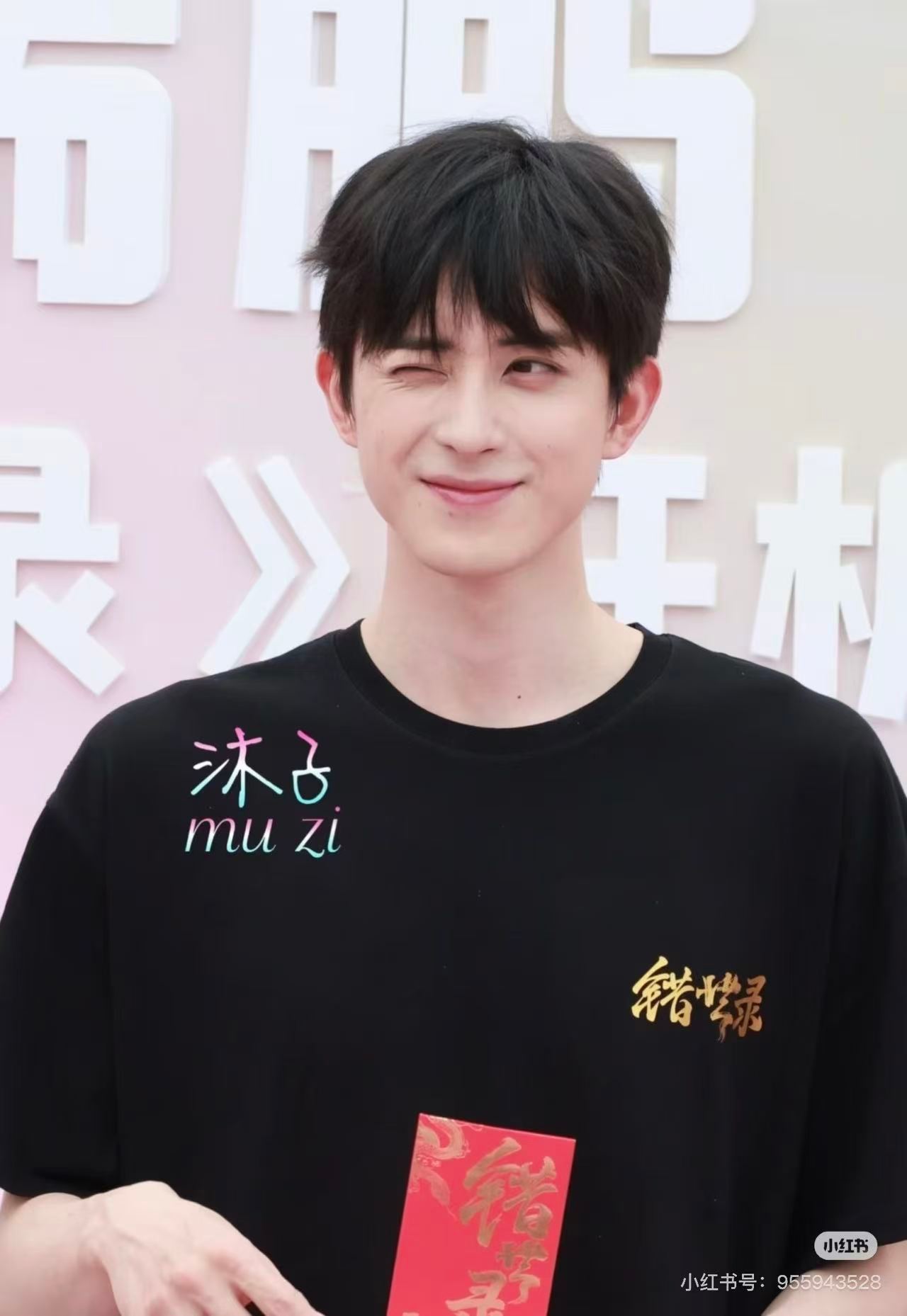 敖瑞鹏回应错世录开机敖瑞鹏真的好起来了，戏约不断，妥妥的上升期，一部一部男主剧接